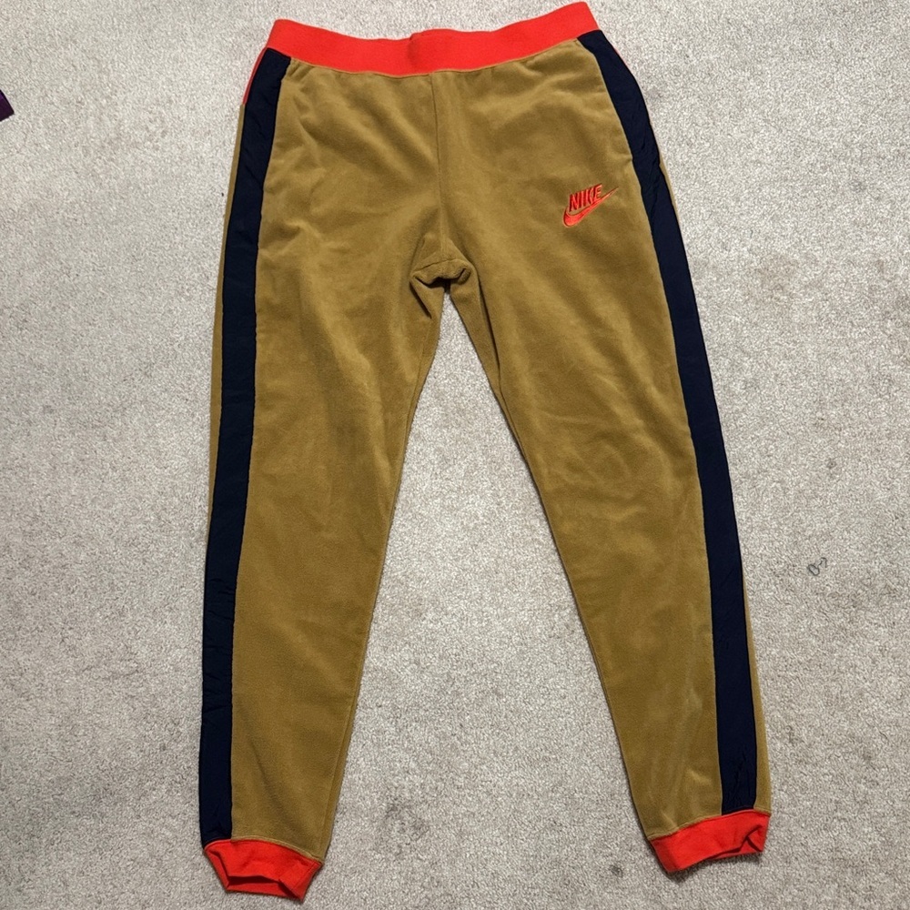 Nike Women's Sportswear Polar Joggers Tan large